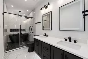 8313 Bassett St, Houston, TX 77051 - Photo 32