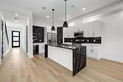 8313 Bassett St #B, Houston, TX 77051 - Photo 12
