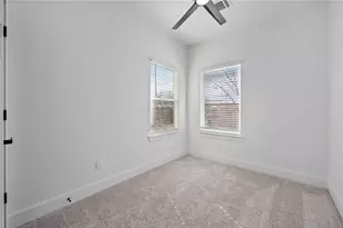 8313 Bassett St, Houston, TX 77051 - Photo 26