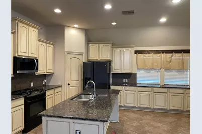 2801 Field Hollow Drive, Pearland, TX 77584 - Photo 6