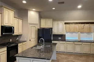 2801 Field Hollow Dr, Pearland, TX 77584 - Photo 6