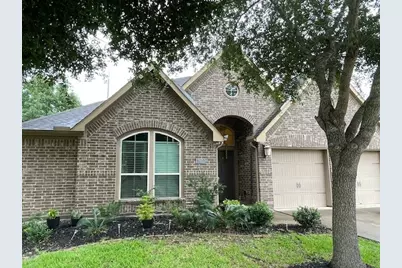 2801 Field Hollow Drive, Pearland, TX 77584 - Photo 2