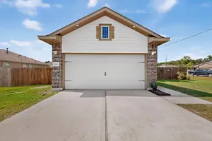1685 County Road 5102, Cleveland, TX 77327 - Photo 2