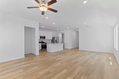 1527 Shimmering Ocean Way, Iowa Colony, TX 77583 - Photo 8
