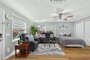 407 1/2 Fairbanks St, Houston, TX 77009 - Photo 6