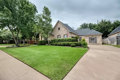 7715 Old Tree Court, Sugar Land, TX 77479 - Photo 2