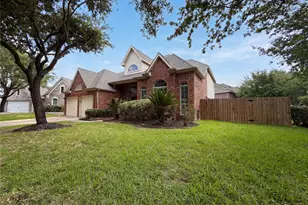 7711 Chadbourne Trace Ct, Richmond, TX 77407 - Photo 2