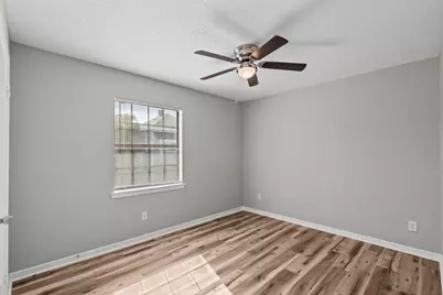 1927 Avenue M 1/2 #10, Galveston, TX 77550 - Photo 14