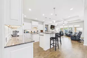 14115 Dunsmore Lndg Dr, Houston, TX 77059 - Photo 8