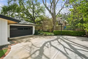 1902 Chimney Rock Rd, Houston, TX 77056 - Photo 38