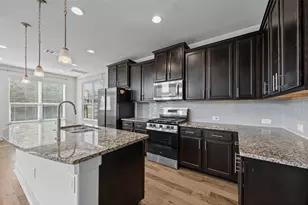 2303 Capulet St, Austin, TX 78741 - Photo 6