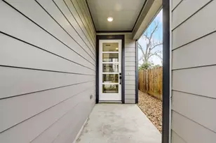 1518 Malvern St, Houston, TX 77009 - Photo 2
