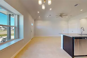 11821 E Gate Dr, Willis, TX 77318 - Photo 6