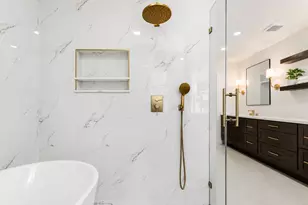 10506 Knoboak Dr, Houston, TX 77043 - Photo 16