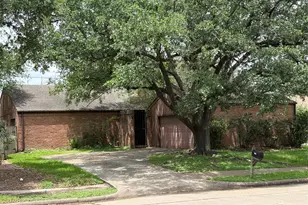 2314 Gray Falls Dr, Houston, TX 77077 - Photo 2