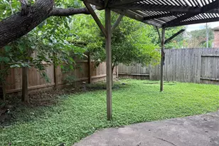 2314 Gray Falls Dr, Houston, TX 77077 - Photo 4