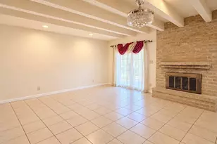 8357 Nairn St, Houston, TX 77074 - Photo 2