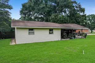 10922 Glen Oaks St, Beaumont, TX 77705 - Photo 10