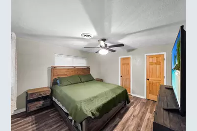 10922 Glen Oaks Street, Beaumont, TX 77705 - Photo 32