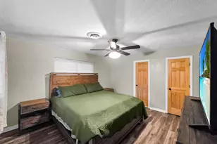 10922 Glen Oaks St, Beaumont, TX 77705 - Photo 32
