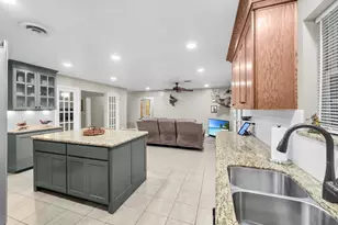10922 Glen Oaks St, Beaumont, TX 77705 - Photo 18