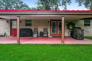 10922 Glen Oaks St, Beaumont, TX 77705 - Photo 12