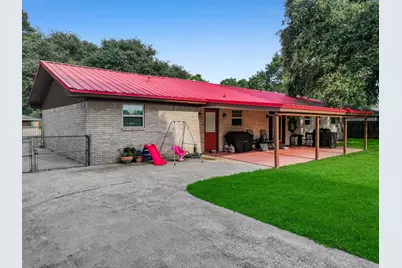 10922 Glen Oaks Street, Beaumont, TX 77705 - Photo 8