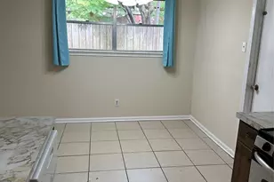 4910 Redfish Reef Dr, Bacliff, TX 77518 - Photo 4