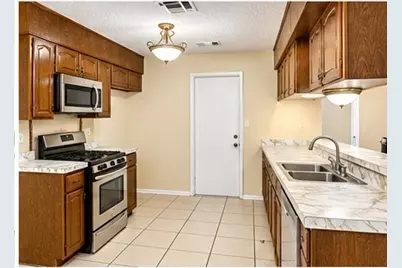 4910 Redfish Reef Drive, Bacliff, TX 77518 - Photo 2