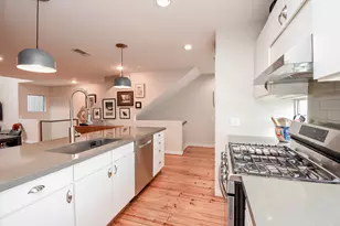 831 Saulnier St, Houston, TX 77019 - Photo 22