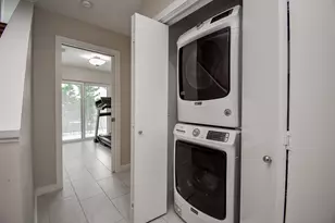 831 Saulnier St, Houston, TX 77019 - Photo 46
