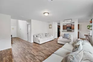 10035 Meadow Mill Forest Ln, Houston, TX 77044 - Photo 4