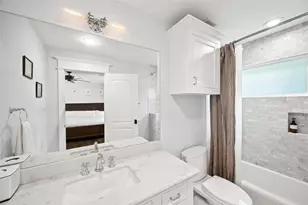 5687 Green Tree Rd, Houston, TX 77056 - Photo 28