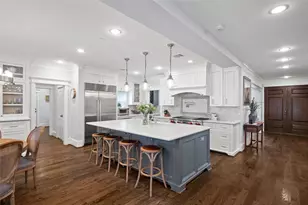 5687 Green Tree Rd, Houston, TX 77056 - Photo 6