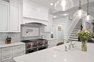 5687 Green Tree Rd, Houston, TX 77056 - Photo 22