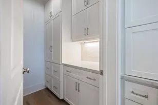 2602 E Seaside Dr, Galveston, TX 77550 - Photo 16