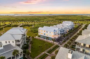 2602 E Seaside Dr, Galveston, TX 77550 - Photo 4