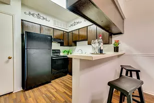 2100 Tanglewilde St, Houston, TX 77063 - Photo 10