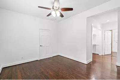 704 E 11th 1/2 Street, Houston, TX 77008 - Photo 18