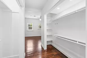 704 E 11th 1/2 St, Houston, TX 77008 - Photo 24