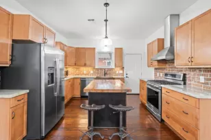 704 E 11th 1/2 St, Houston, TX 77008 - Photo 10