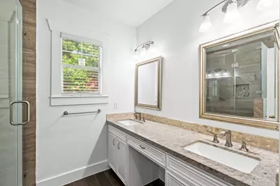 704 E 11th 1/2 Street, Houston, TX 77008 - Photo 26