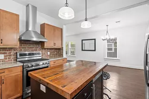 704 E 11th 1/2 St, Houston, TX 77008 - Photo 16