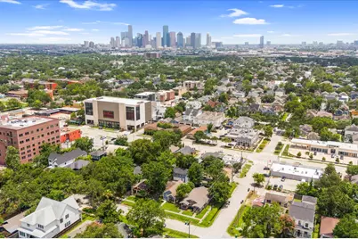704 E 11th 1/2 Street, Houston, TX 77008 - Photo 48