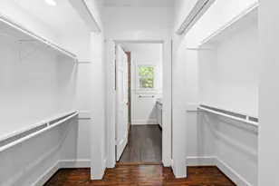 704 E 11th 1/2 St, Houston, TX 77008 - Photo 24