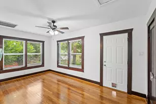 704 E 11th 1/2 St, Houston, TX 77008 - Photo 36