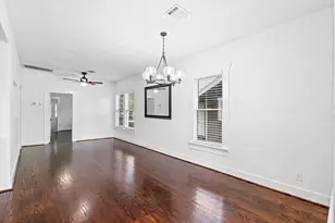 704 E 11th 1/2 St, Houston, TX 77008 - Photo 6