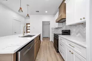 8598 Hoffman St, Houston, TX 77016 - Photo 8