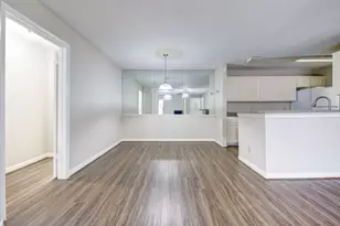 10729 Braes Bend Dr, Houston, TX 77071 - Photo 2