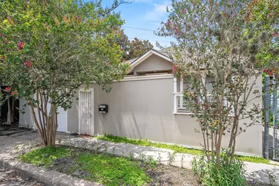 304 Bomar Street, Houston, TX 77006 - Photo 2